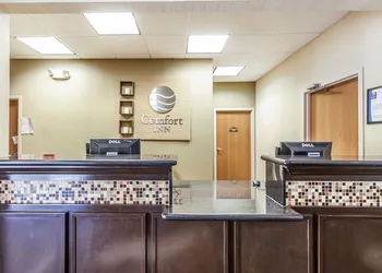 Quality Inn & Suites Portsmouth hotel thumbnail 4