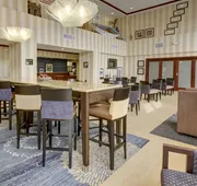 Hampton Inn & Suites Alexandria hotel detail image 3