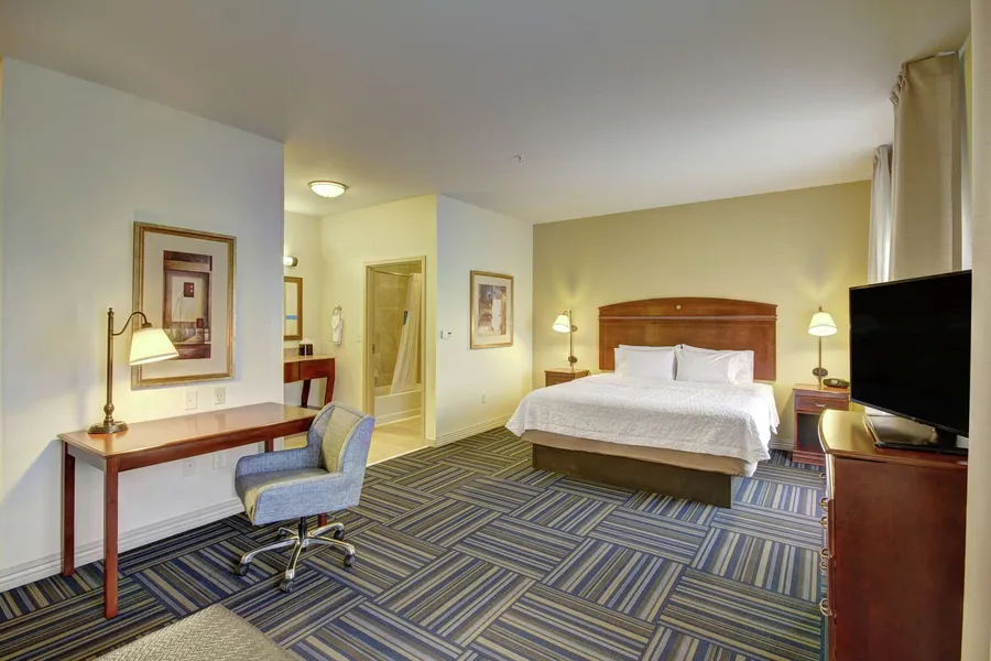 Hampton Inn & Suites Alexandria hotel detail image 6