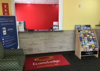Econo Lodge Lincoln hotel thumbnail 3