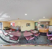 Econo Lodge Lincoln hotel detail image 4