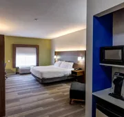 Holiday Inn Express & Suites Shelbyville Indianapolis by IHG hotel detail image 4