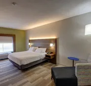 Holiday Inn Express & Suites Shelbyville Indianapolis by IHG hotel detail image 5