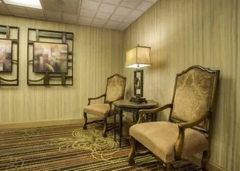 Quality Inn Paris hotel thumbnail 7