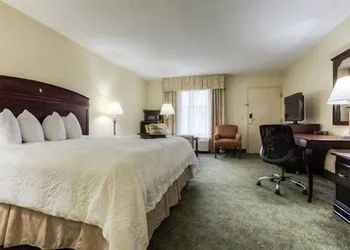 Quality Inn Paris hotel thumbnail 8