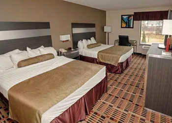 Wingate by Wyndham Somerset hotel thumbnail 2