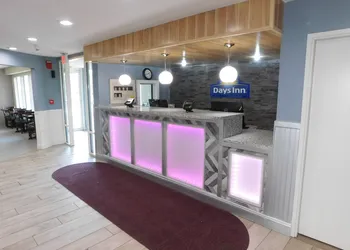 Days Inn by Wyndham West Des Moines / Clive hotel thumbnail 2