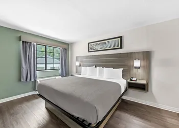 Quality Inn & Suites Kilgore-Longview hotel thumbnail 7
