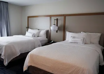 Fairfield Inn and Suites by Marriott Youngstown Austintown hotel thumbnail 5