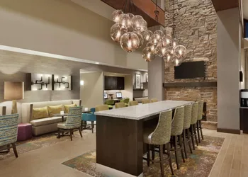 Hampton Inn & Suites Springdale hotel thumbnail 2