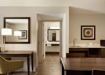 Hampton Inn & Suites Springdale hotel thumbnail 7