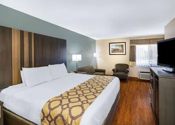 Baymont by Wyndham Tupelo hotel thumbnail 6