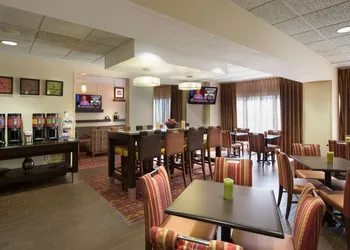 Hampton Inn Gainesville hotel thumbnail 2