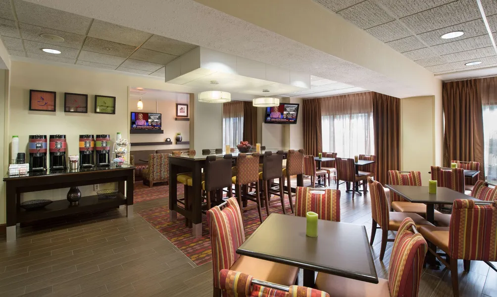 Hampton Inn Gainesville hotel detail image 2