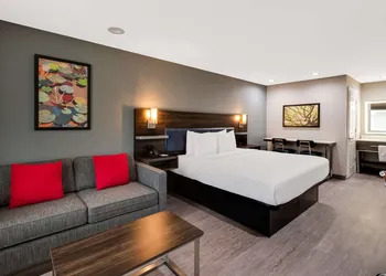 Best Western La Place Inn hotel thumbnail 7