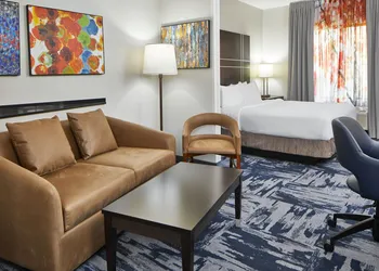 Fairfield Inn and Suites Gainesville hotel thumbnail 5