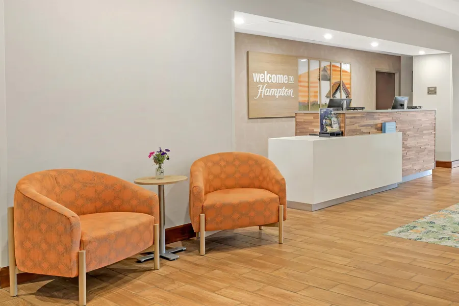 Hampton Inn & Suites Plymouth hotel detail image 6
