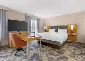 Hampton Inn & Suites Plymouth hotel thumbnail 8