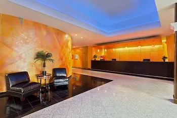 Ramada by Wyndham Tampa Westshore Airport South hotel thumbnail 3