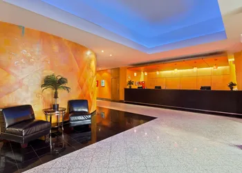 Ramada by Wyndham Tampa Westshore Airport South hotel thumbnail 3