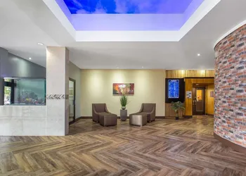 Ramada by Wyndham Tampa Westshore Airport South hotel thumbnail 6