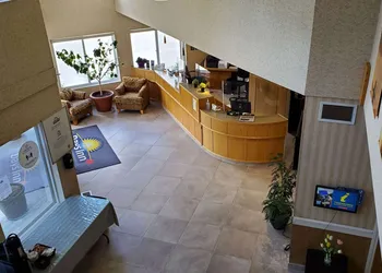 Days Inn & Conference Centre by Wyndham Penticton hotel thumbnail 2