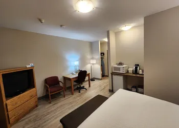 Days Inn & Conference Centre by Wyndham Penticton hotel thumbnail 4