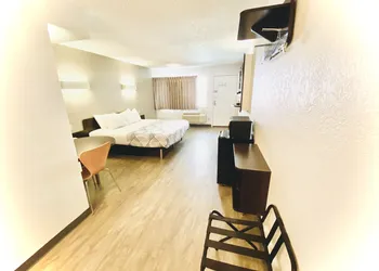 Motel 6 Boerne, TX hotel thumbnail 6