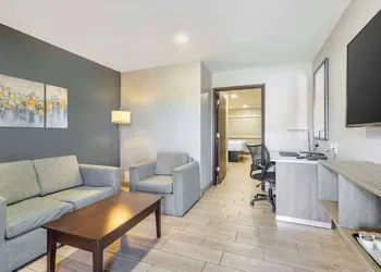 Best Western Plus Edinburg Inn & Suites hotel thumbnail 8