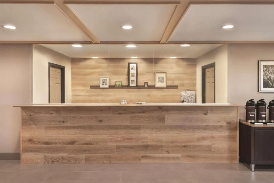 Country Inn & Suites by Radisson, Pella, IA hotel detail image 2