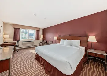 Invermere Inn hotel thumbnail 6