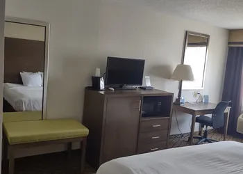 Baymont by Wyndham Auburn hotel thumbnail 8