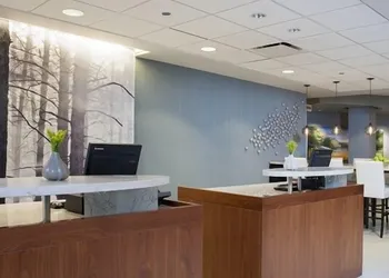 DoubleTree by Hilton Chicago - North Shore Conference Center hotel thumbnail 4