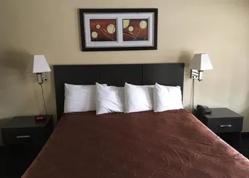 Whitney Inn & Suites hotel thumbnail 2
