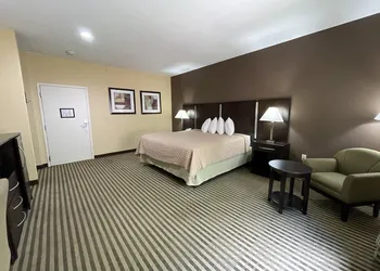 Whitney Inn & Suites hotel thumbnail 6