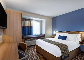 Microtel Inn & Suites by Wyndham Burlington hotel thumbnail 4