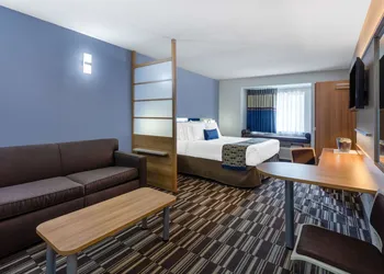 Microtel Inn & Suites by Wyndham Burlington hotel thumbnail 6