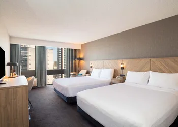 Sandman Hotel Montreal - Longueuil hotel thumbnail 6