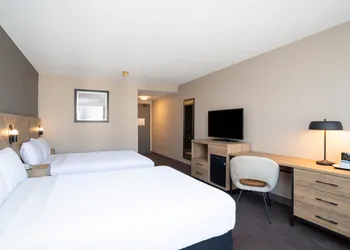 Sandman Hotel Montreal - Longueuil hotel thumbnail 7