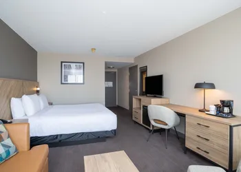 Sandman Hotel Montreal - Longueuil hotel thumbnail 8