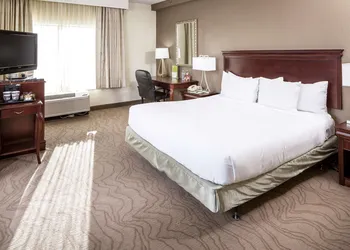 DoubleTree by Hilton Boston - Milford hotel thumbnail 4