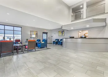Comfort Suites Nacogdoches hotel thumbnail 4