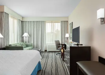 Hampton Inn & Suites Mountain View hotel thumbnail 3