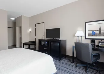 Hampton Inn & Suites Mountain View hotel thumbnail 7