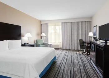 Hampton Inn & Suites Mountain View hotel thumbnail 8