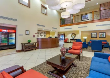Comfort Suites Charleston West Ashley hotel thumbnail 2