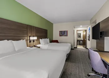 Comfort Suites Charleston West Ashley hotel thumbnail 6