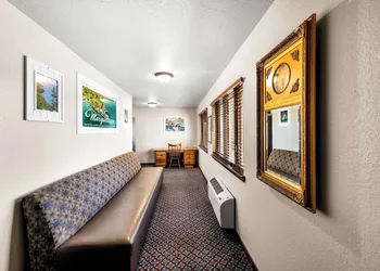 Americas Best Value Inn Marquette hotel thumbnail 5