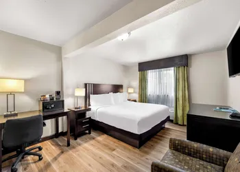 Americas Best Value Inn Marquette hotel thumbnail 7