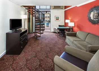 Holiday Inn Tyler-Conference Center by IHG hotel thumbnail 3